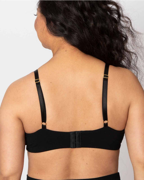 Sand / Au Natural & pocketed plunge t-shirt bra with soft wire free cups, back hook closure and adjustable straps on au natural model.