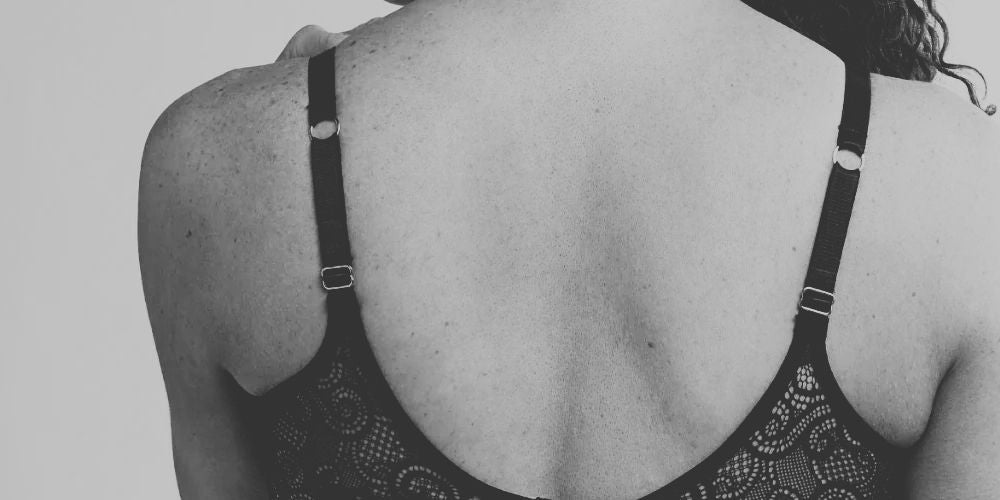 How to Take off Your Bra Without Taking off Your Shirt: 5 Steps