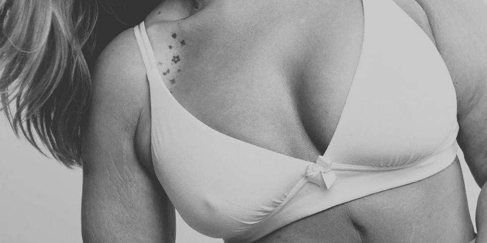 16 Natural Ways To Tackle Dreaded Boob Sweat