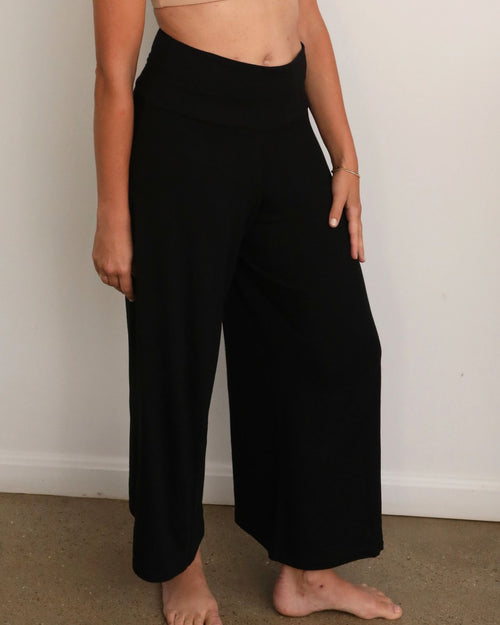 Black & abby lounge pants made out of cotton, perfect for lounging around the house in front view