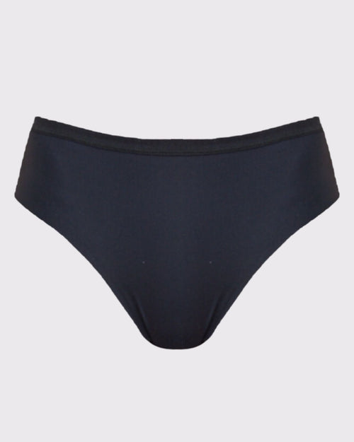 Black & flat lay image front view